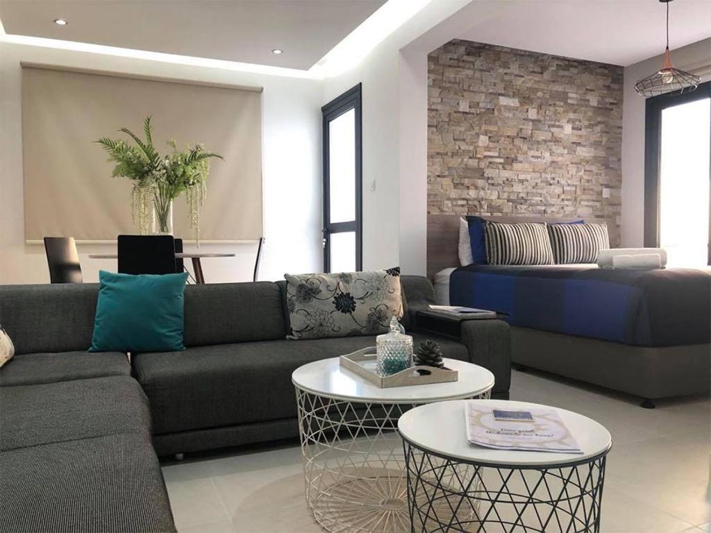 Metro Court Apartments Лимасол Экстерьер фото