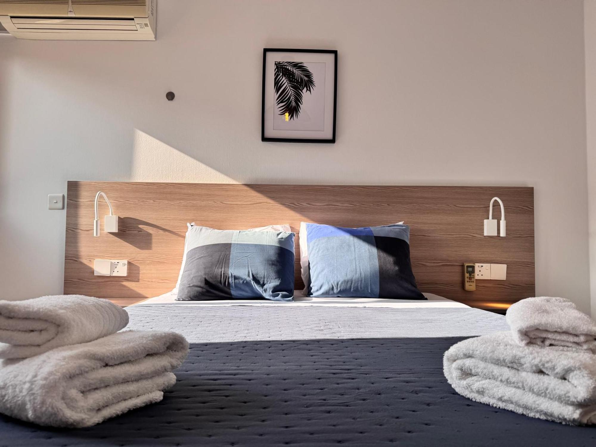 Metro Court Apartments Лимасол Номер фото